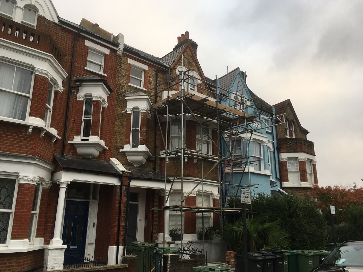 Erected 3 storey scaffold in a residential area